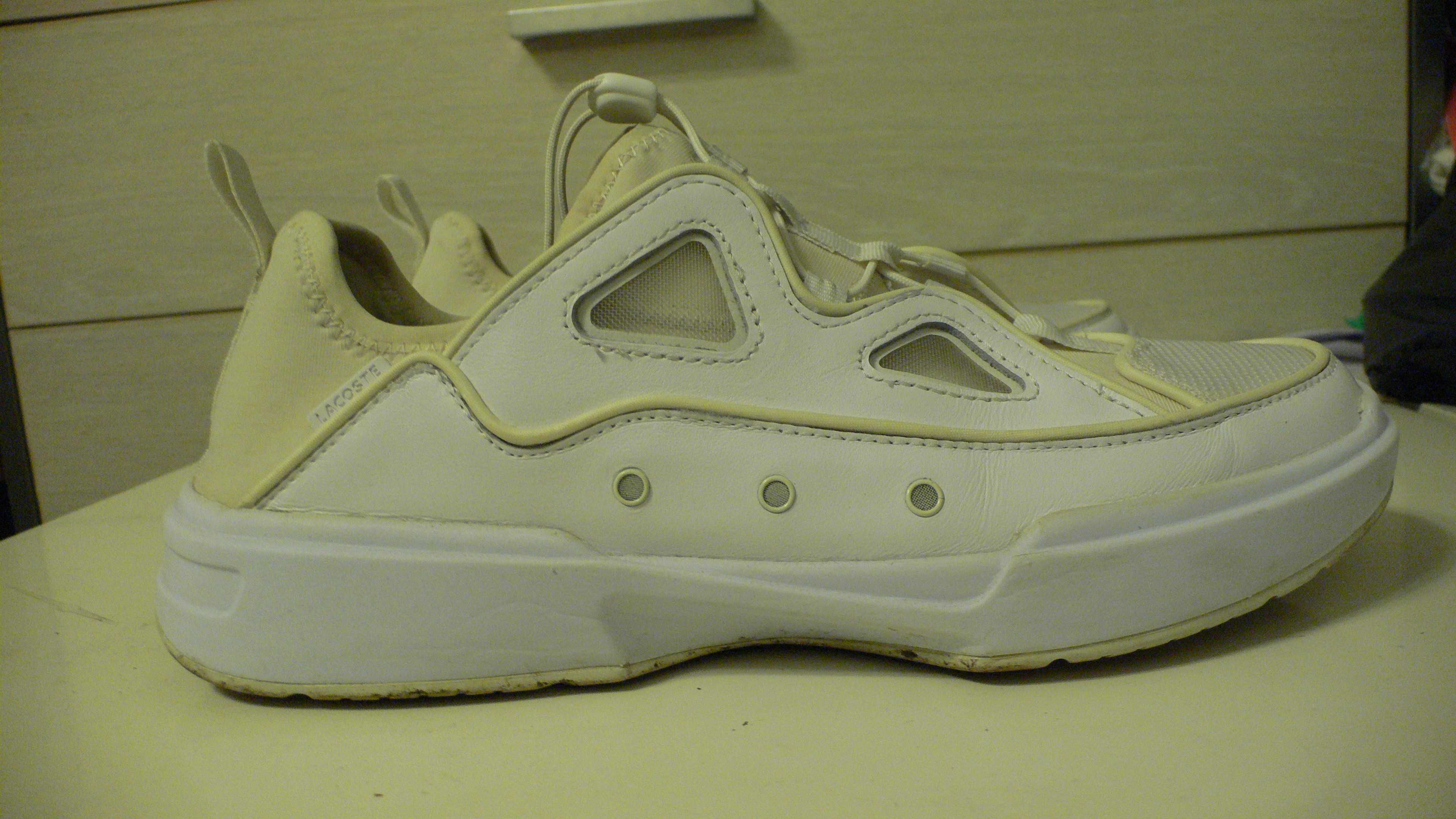 Боти: Salamander-42. Сникърси/Маратонки: Lacoste-43. Други: CAT.
