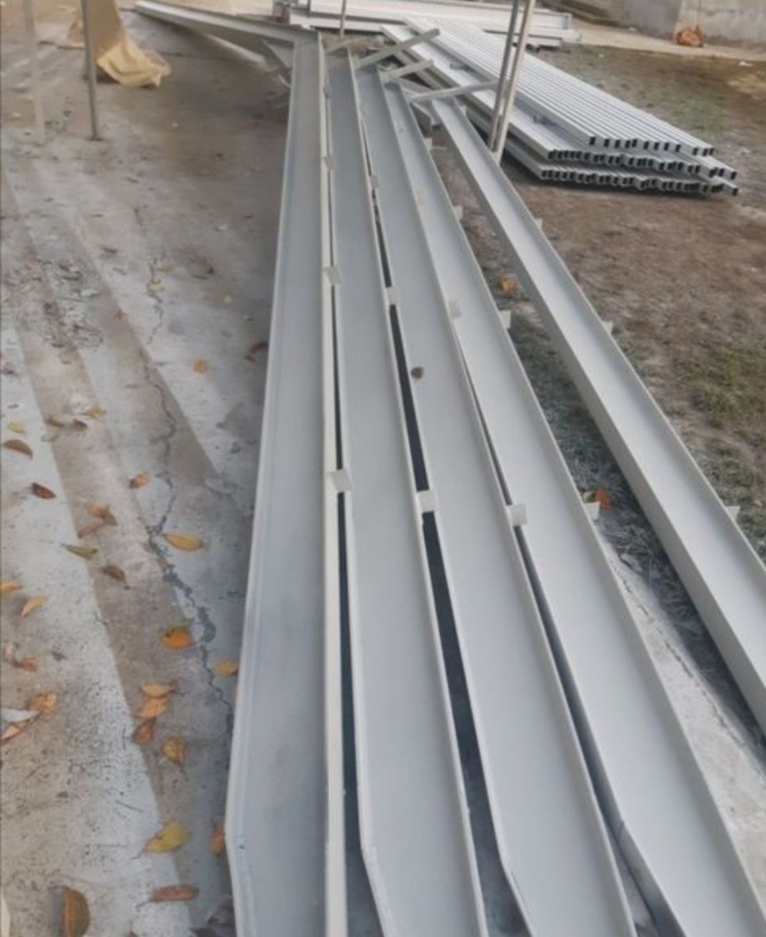 Vand Hala Metalica 11x20x4 confecționată din profil IPE 160
Contine:
5