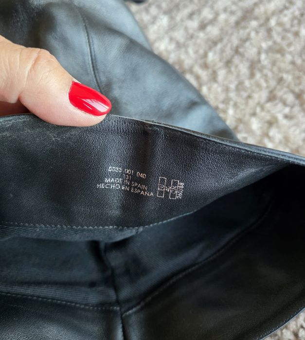 Дълги ботуши от естествена кожа Zara