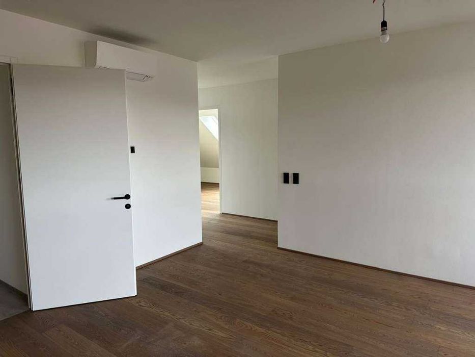 Дава се под наем Двустаен апартамент в София, Зона Б-5 - 65 кв.м за 561 € - Снимка #2