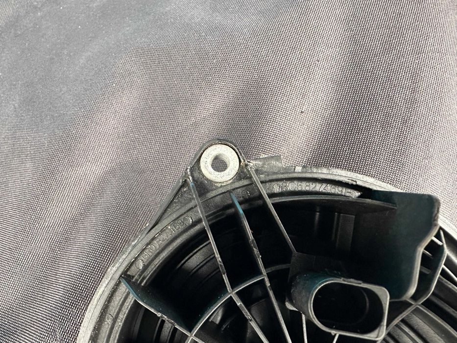 Maner deschidere haion cu sigla originala  VW Golf 6