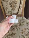 Recipiente farmaceutice din plastic, capac filetat, ideale pentru cre