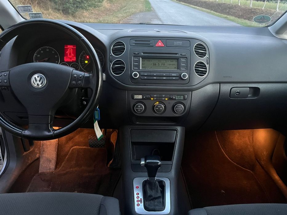 VW Golf 5 Plus 1.6 FSI Schimb cu platforma auto !