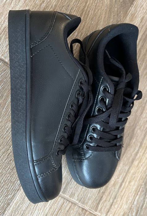 Спортни обувки, номер 37