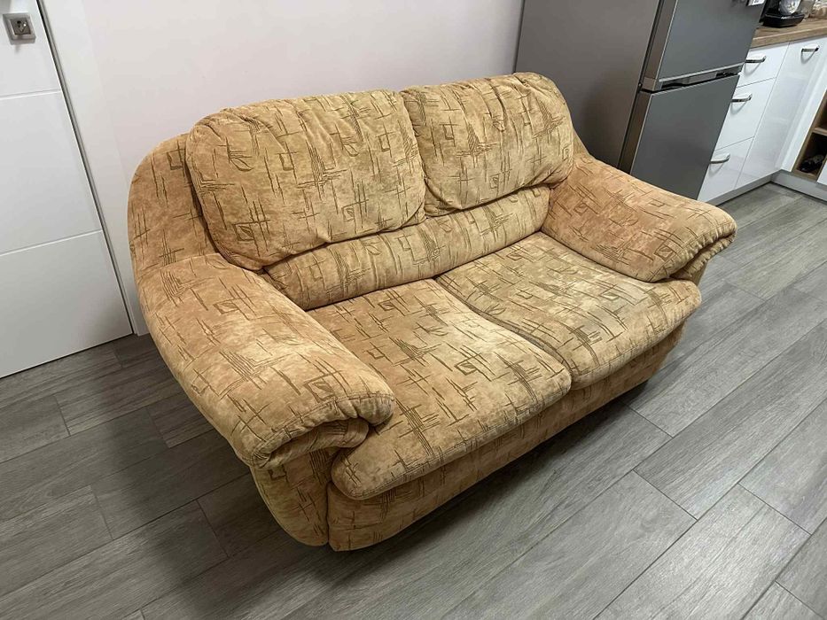 Продавам двойка диван неразтегаем