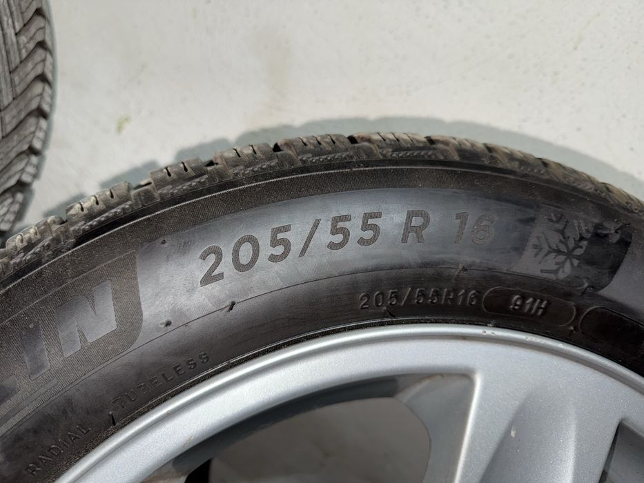 Гуми с джанти Michelin 205/55/16  5х120