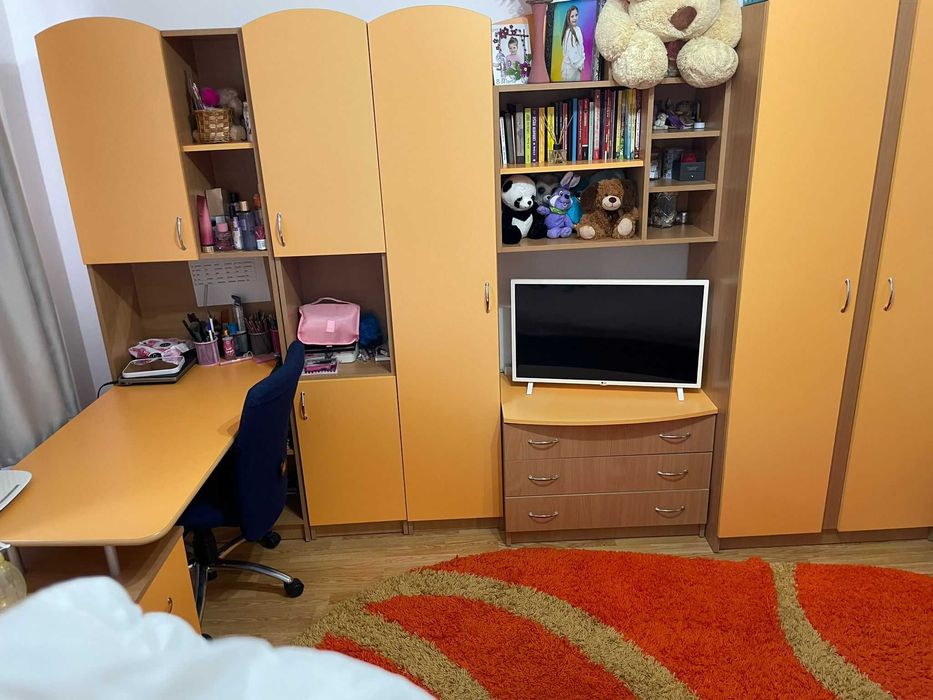 Vând mobilă de cameră