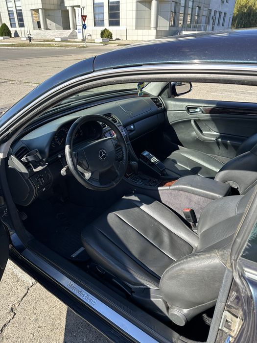 Mercedes CLK W208