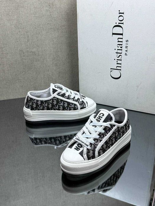 Кецове дамски нови Dior