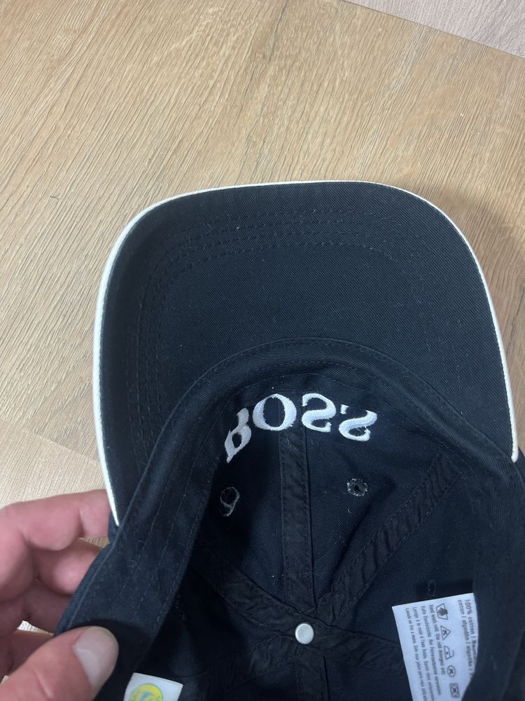 Michael Kors,Calvin Klein,Hugo Boss шапки