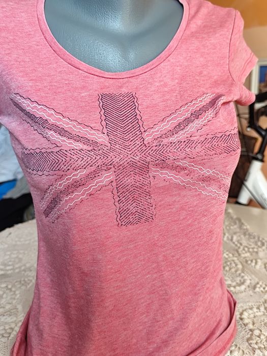 Тениски и блузи изгодно