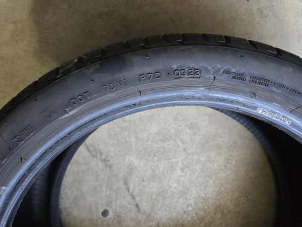235/40/19 BRIDGESTONE 4бр