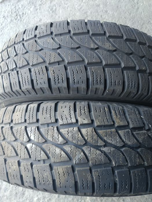 БУСОВИ ЗИМНИ -16цола -225/75-1бр.-80лв."RIKEN"