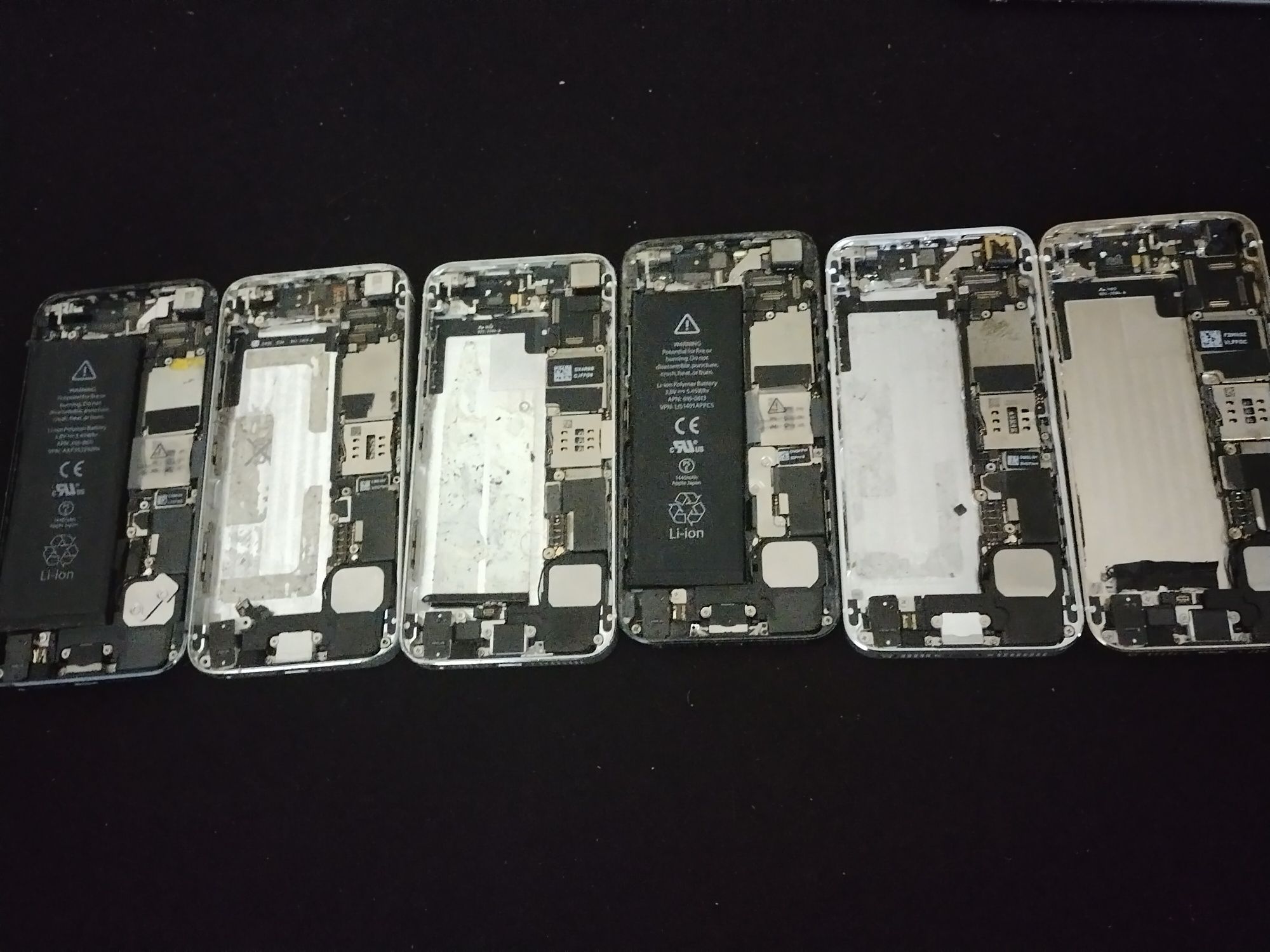 Iphone без дисплей и батерия на повечето от тях