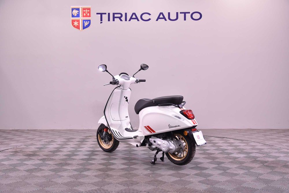 Piaggio Vespa Sprint 50 Racing Sixties Bianco