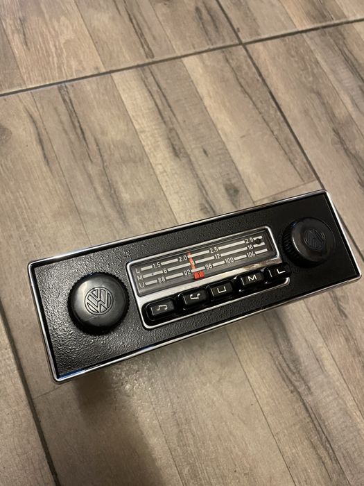 Radio Blaupunkt Emden VW Kafer, Bus T1 -T2 ,Karmann Ghia .