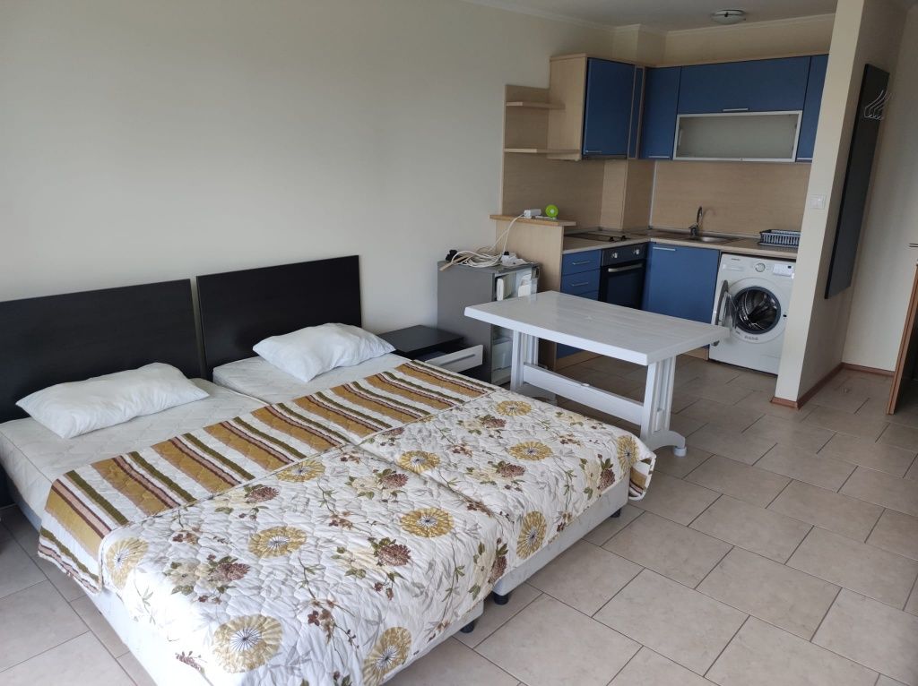 Продава се Двустаен апартамент в Обзор - 65 кв.м за 847 €/кв.м - Снимка #1