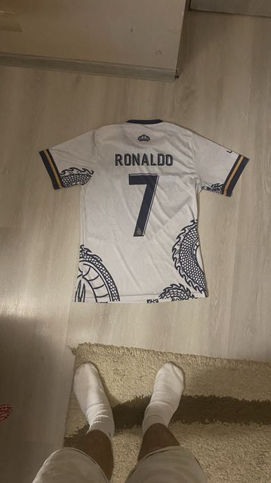 Vand tricou Real Madrid anul 2023/2024 cu Cristiano Ronaldo