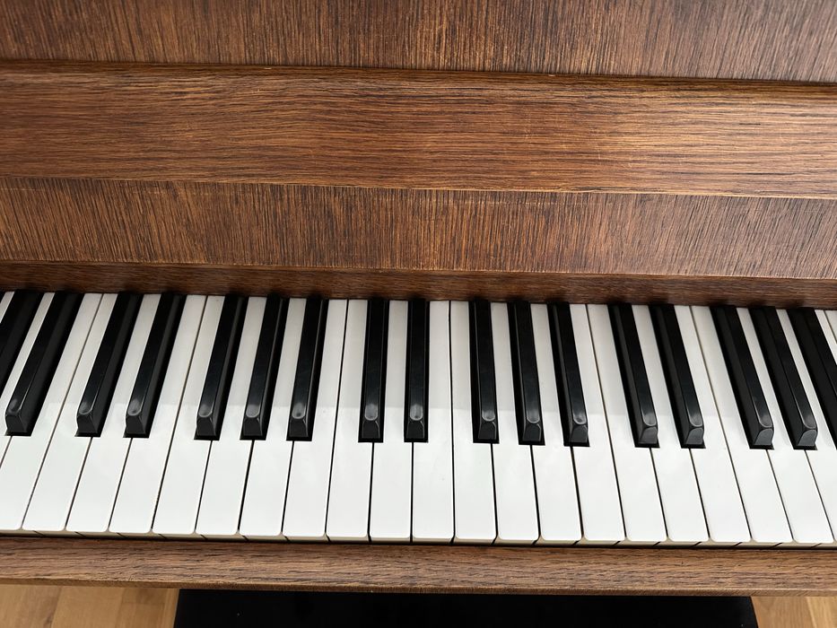 Pianină de vanzare in stare foarte buna