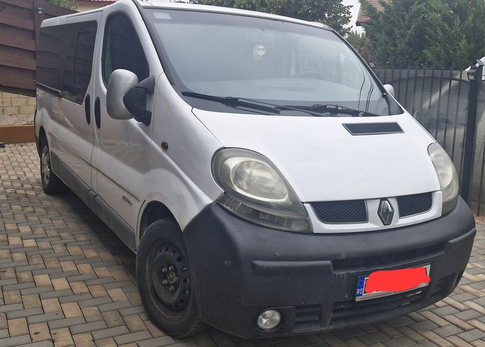 Renault trafic 8+1 locuri
