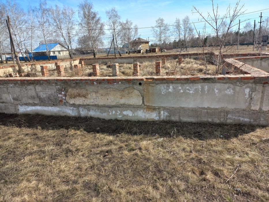 Продам участок с фундаментом