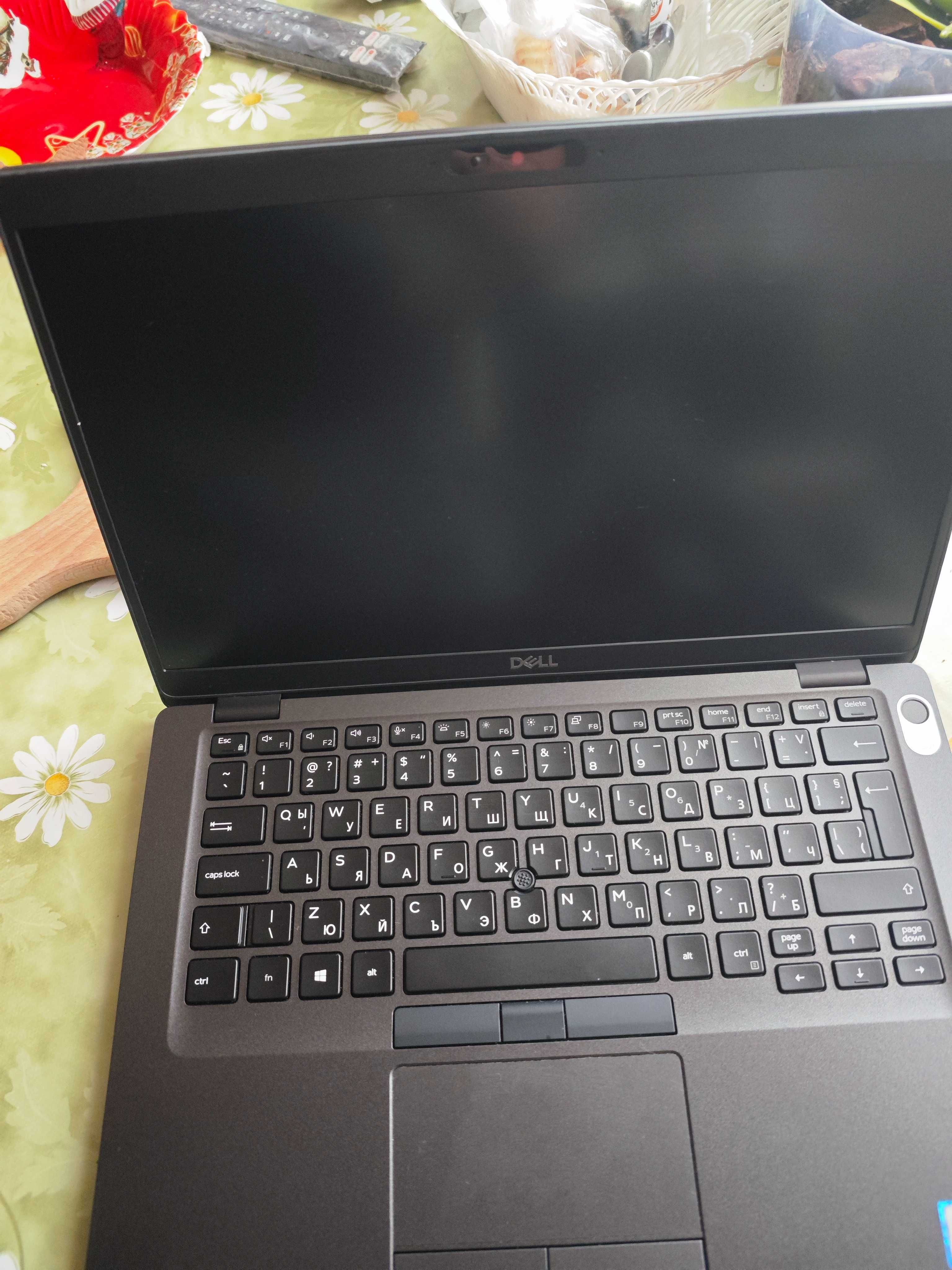 Dell Latitude 5400 ссд 256 8гб рам