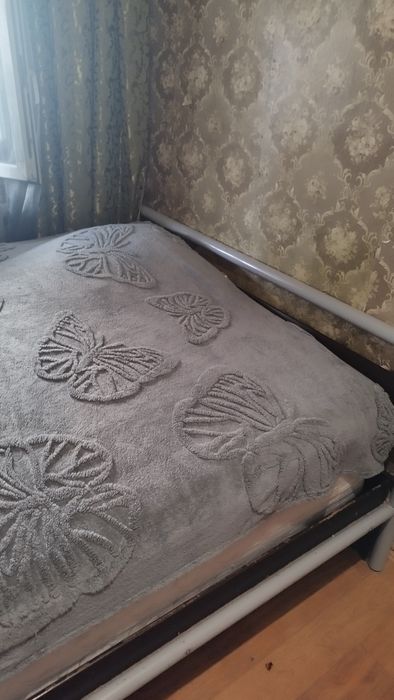 кровать двухспальная