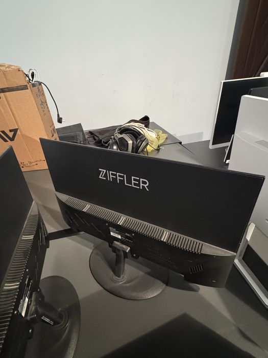 Монитор Ziffler 15d