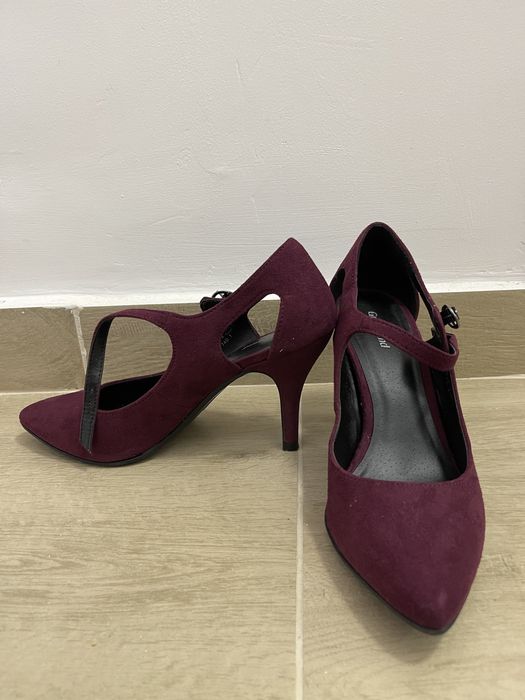 Pantofi cu toc din piele