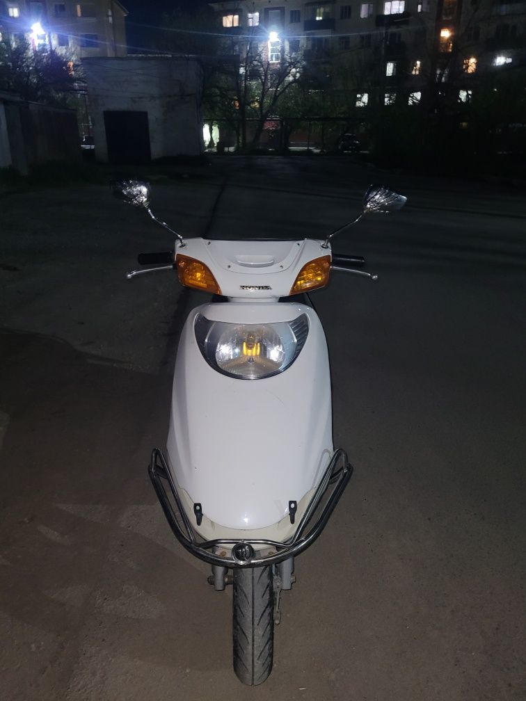 Продам японский скутер Honda Spacy 100