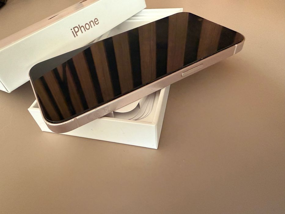 iPhone 13 256 GB - розов