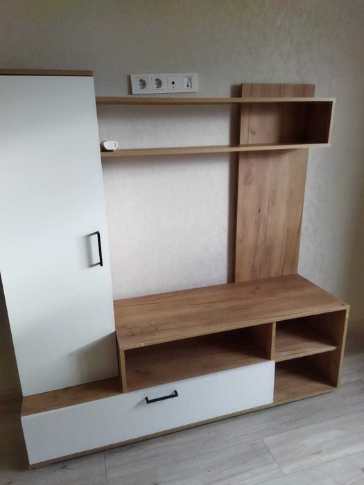 CРОЧНО! ДИВАН и ТУМБА В Отличном состоянии!