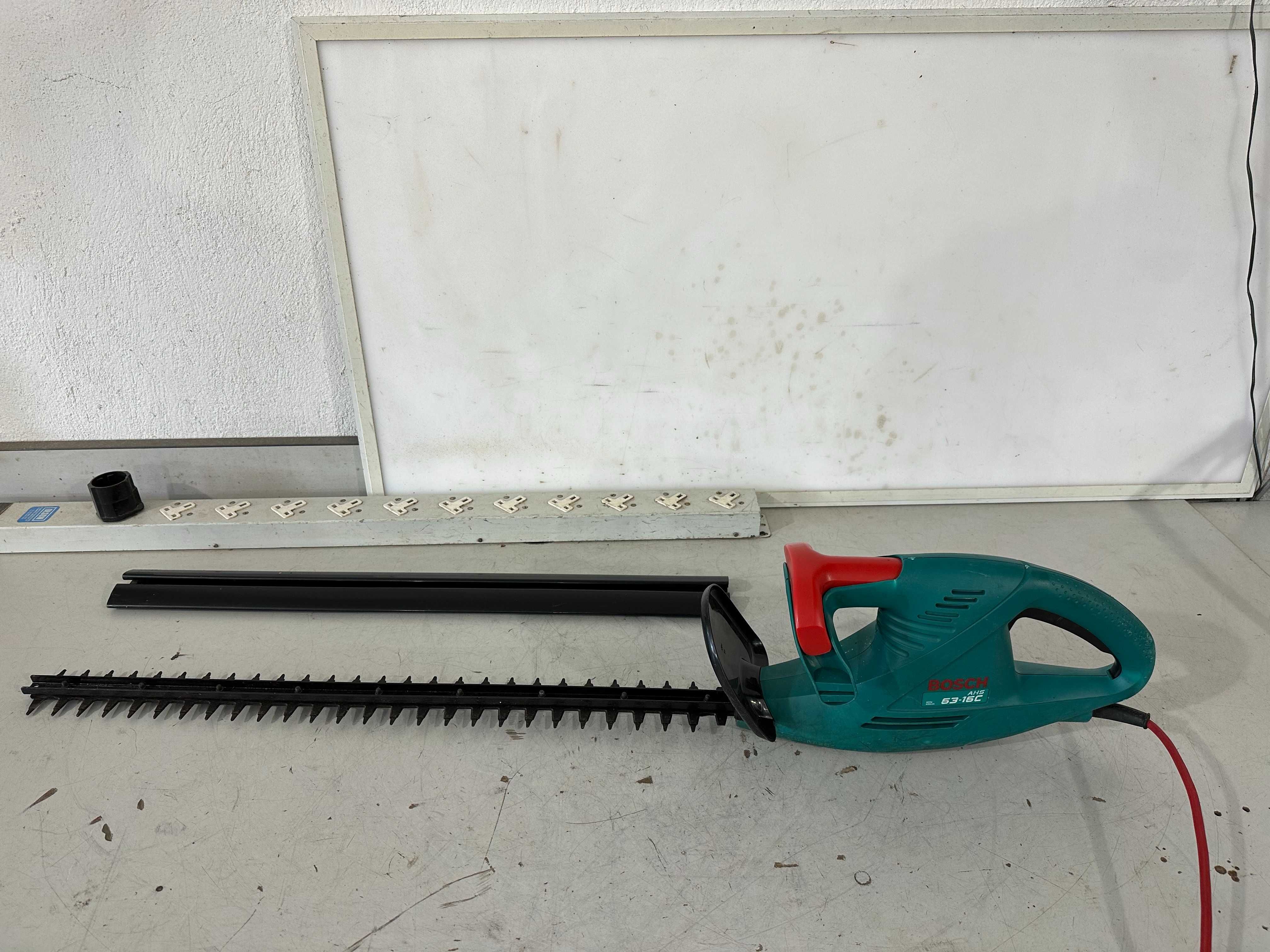 Храсторез - Bosch 420 W / 60 см