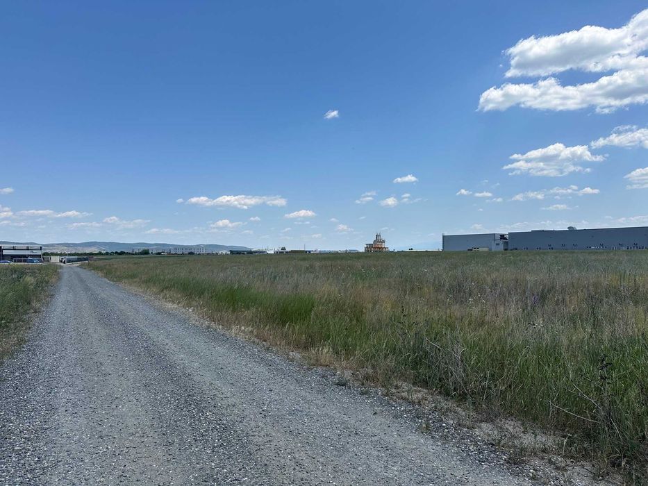 Vand teren intravilan 9.000 mp / 55 ml * Zona Industriala Vest Sibiu