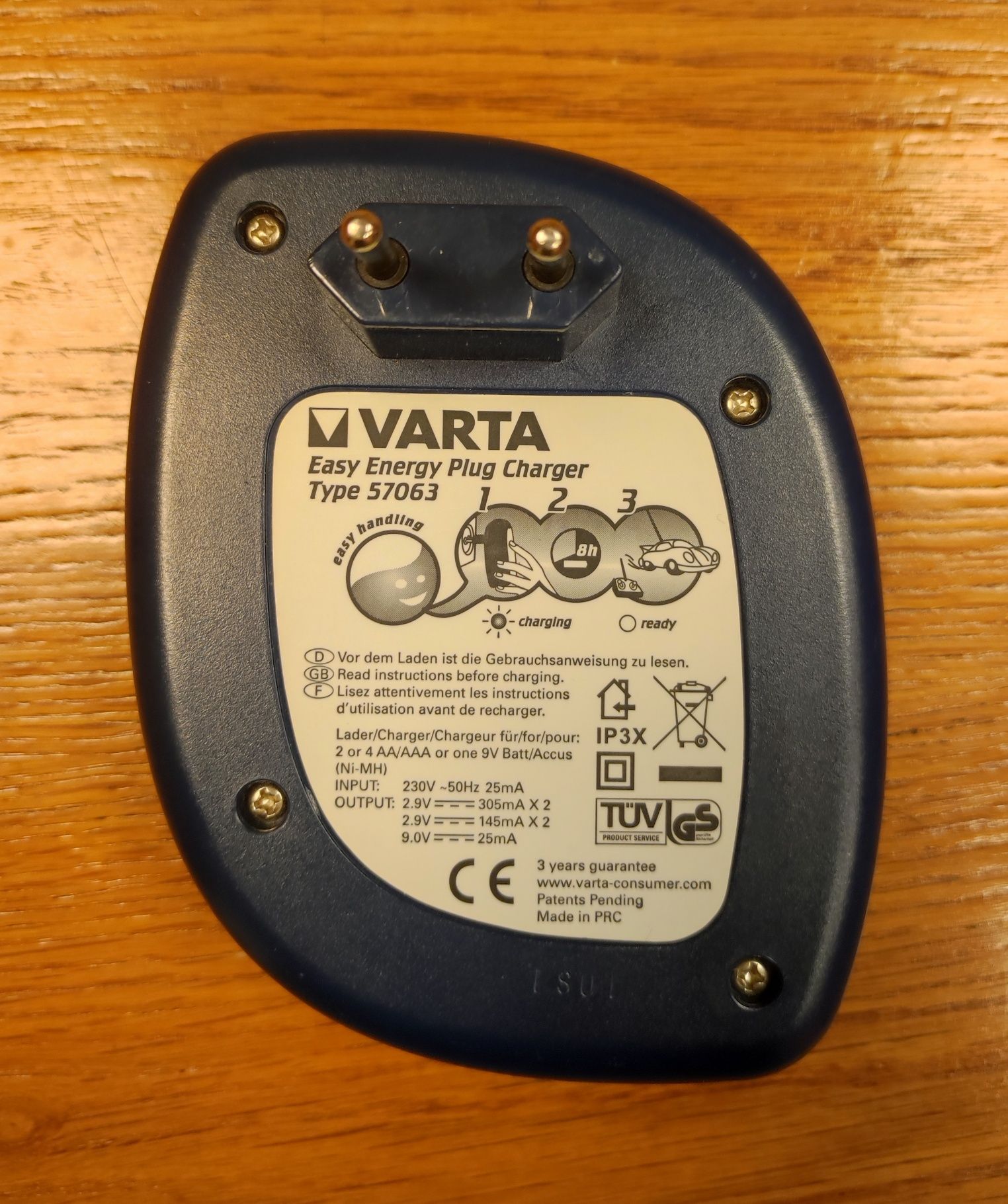 VARTA - Зарядно за Акумулаторни Батерии