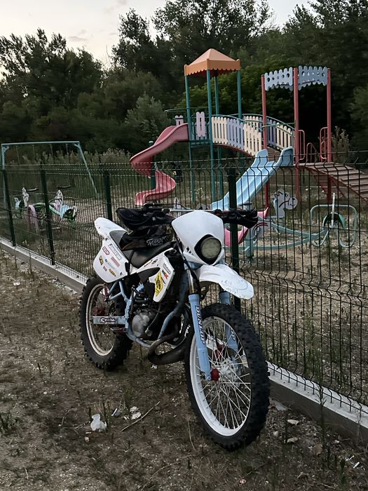 De vanzare cross