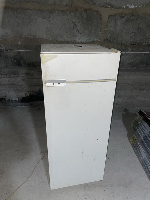 Xolodilnik sotiladi. Yaxshi sovutadi, yaxshi ishlaydi