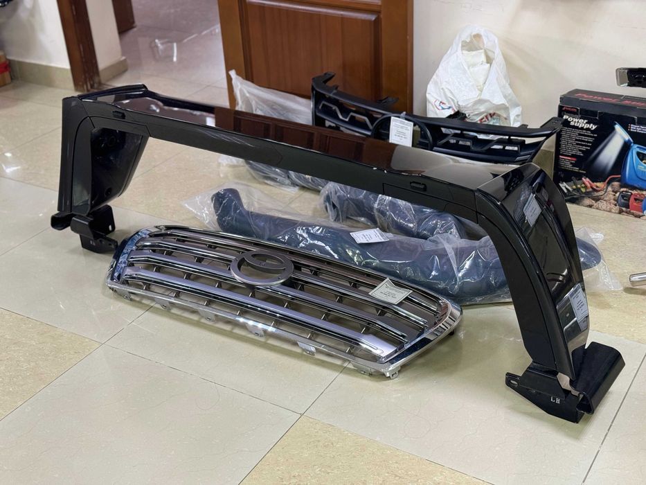 Дуга на багажник черная короткая Hilux GR Sport (2024-) пластик