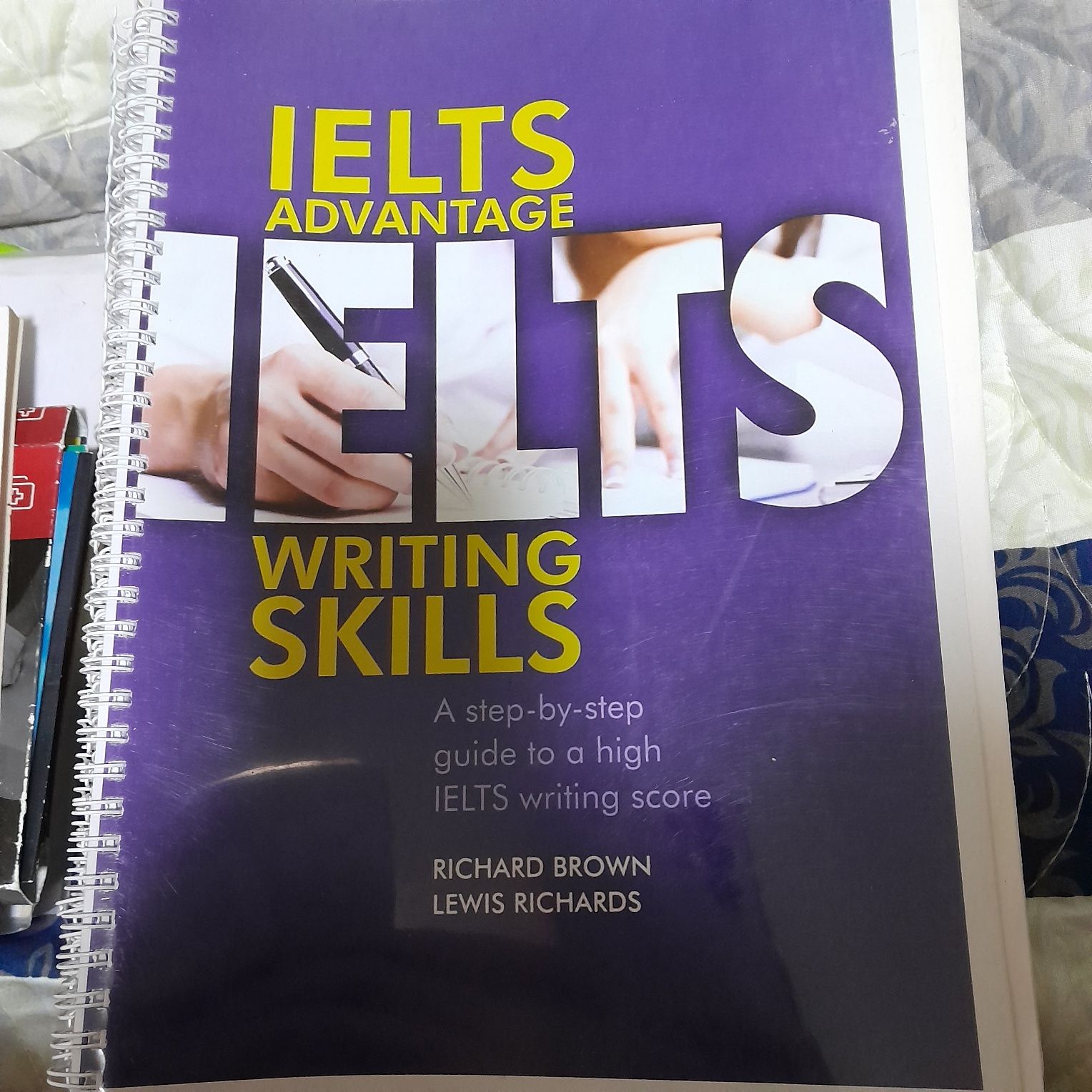 Книги по IELTS английскому срочно продаются