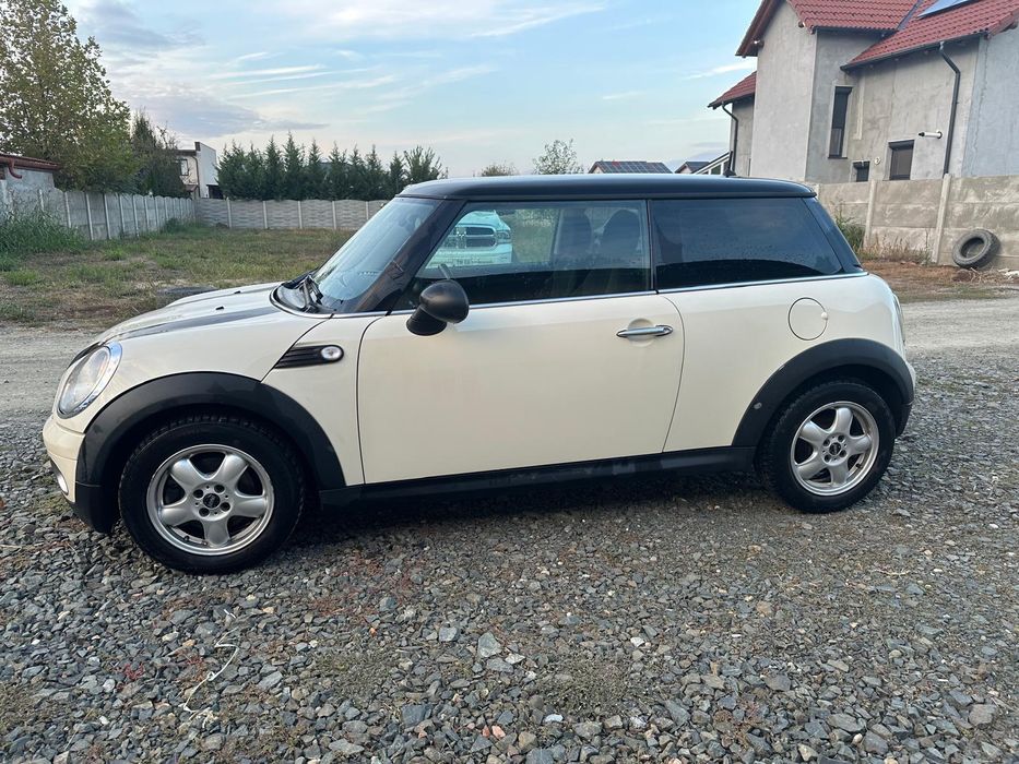 Vând Mini Cooper 1.6