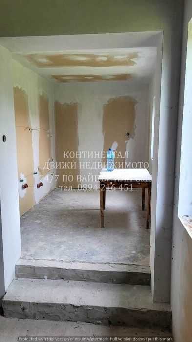 код.62385. Двуетажна тухлена къща 180м2 с двор 1000м2 и сграда 300м2