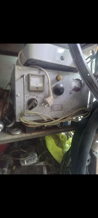 Авто зарядник аккумулятор