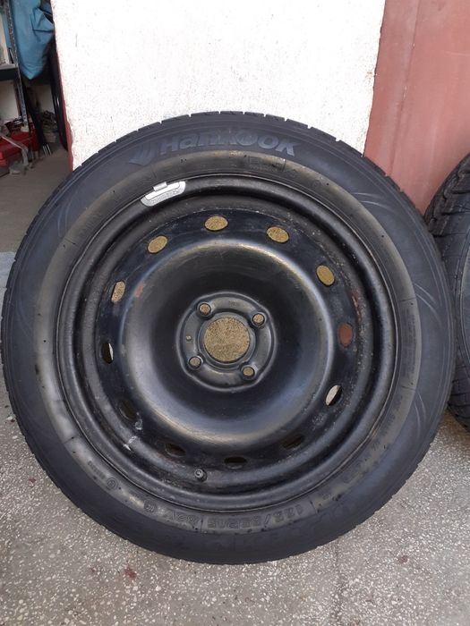 Vând doua roți Logan