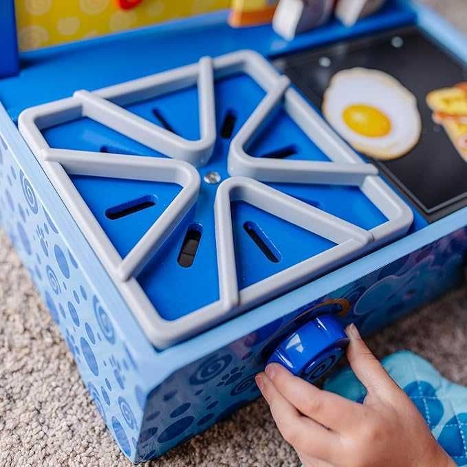 Детска дървена кухня Melissa & Doug Загадките на Блу с много аксесори