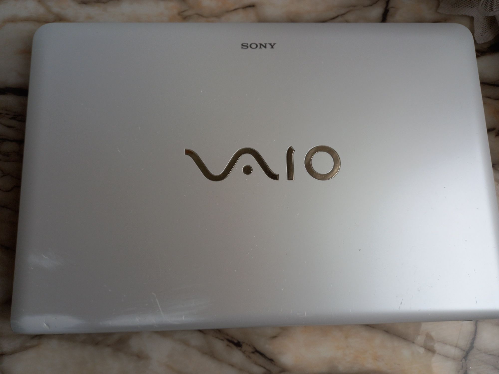 Лаптоп Sony VAIO 17.3 Intel® Pentium®  2020M 8gb