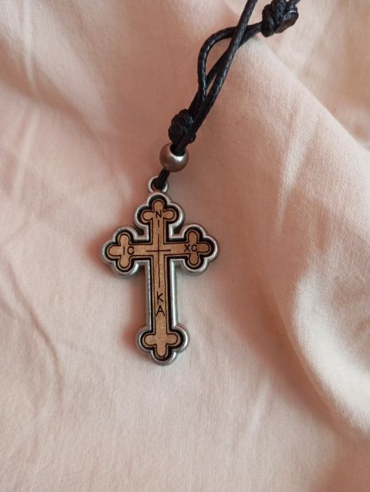 Кръстче за врата.