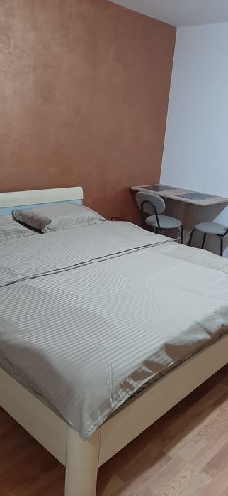 Garsoniera de închiriat