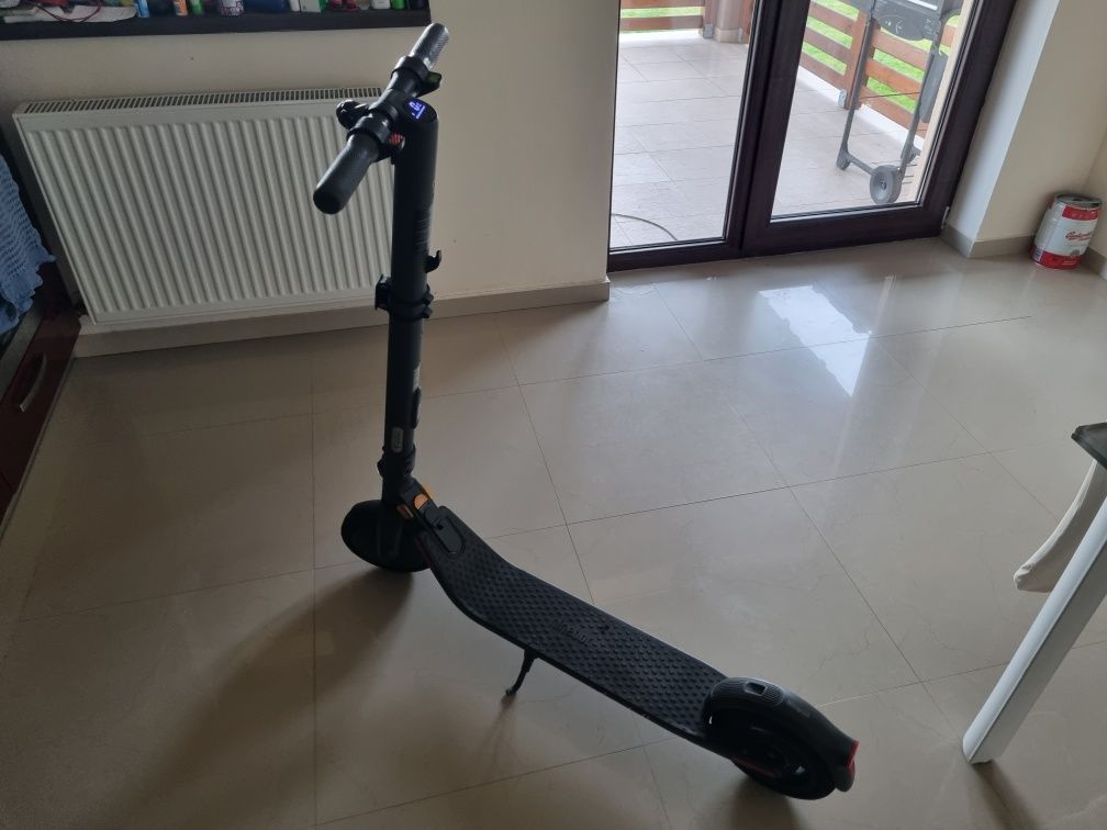 Vand trotineta Segway Ninebot E25A