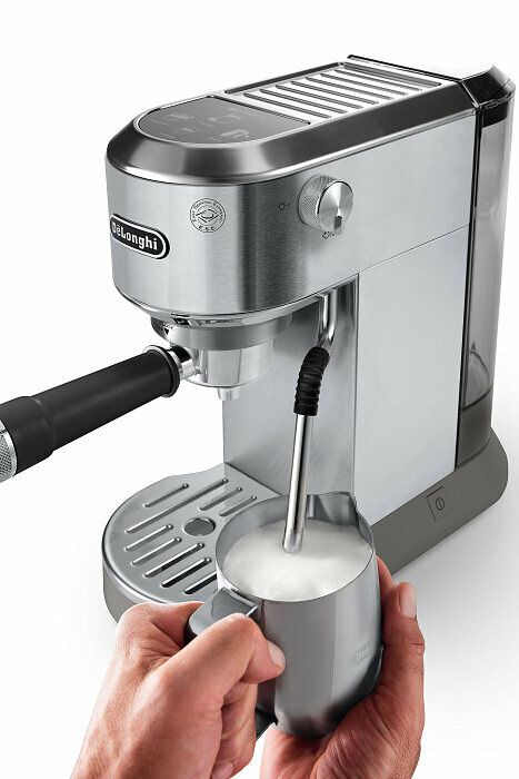 Кофеварка рожковая DeLonghi Dedica EC890