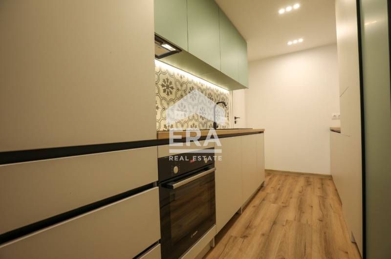 Продава се Тристаен апартамент в София, Център - 104 кв.м за 3222 €/кв.м - Снимка #5